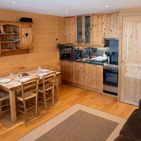 - Bel 4 Pers, Balcon Sud, Tv, Bluetooth, Cuisine Equipee, Local A Skis *